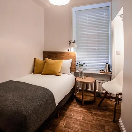 Black Cat Han/Misafirhane